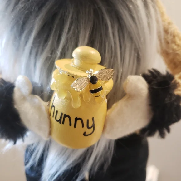 Bee Decor/ sunflower & bee gnome - Picture 5 of 13